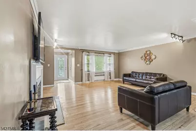 555 Riverside Dr, Elizabeth, NJ 07208 - Photo 4