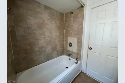 1425 Lexington Pl, Elizabeth, NJ 07208 - Photo 12