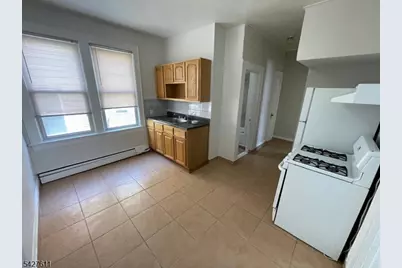 1425 Lexington Pl, Elizabeth, NJ 07208 - Photo 2