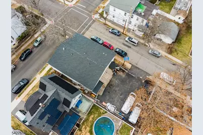 29 Summit Ave, Clifton, NJ 07013 - Photo 4