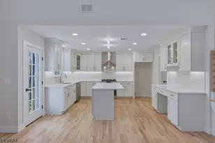 29 Bracken Hill Rd, Hardyston Township, NJ 07419 - Photo 6