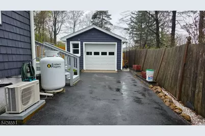 26 White Birch Trl, Jefferson Township, NJ 07460 - Photo 14