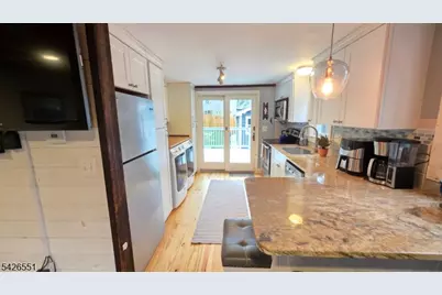 26 White Birch Trl, Jefferson Township, NJ 07460 - Photo 4