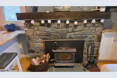 26 White Birch Trl, Jefferson Township, NJ 07460 - Photo 2