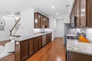 307 Waterview Ct, Hanover Township, NJ 07927 - Photo 6