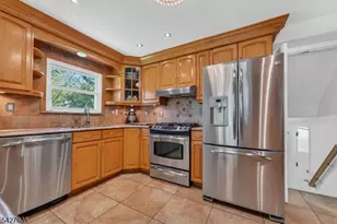 271 E Mt Pleasant Ave, Livingston, NJ 07039 - Photo 12