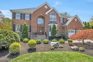 15 Fieldstone Ct, East Hanover Township, NJ 07936 - Photo 1