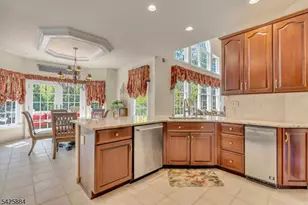 15 Fieldstone Ct, East Hanover Township, NJ 07936 - Photo 10