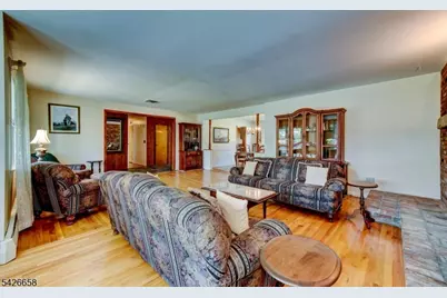 35 Payson Rd, Pequannock Township, NJ 07440 - Photo 8