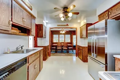 35 Payson Rd, Pequannock Township, NJ 07440 - Photo 14