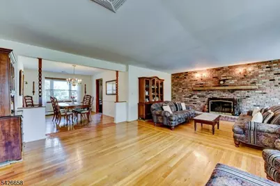 35 Payson Rd, Pequannock Township, NJ 07440 - Photo 6