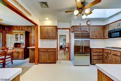 35 Payson Rd, Pequannock Township, NJ 07440 - Photo 16