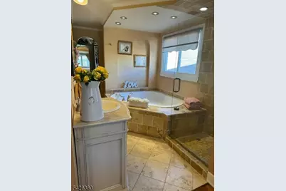 2837 Myrtle Ter, Linden, NJ 07036 - Photo 8