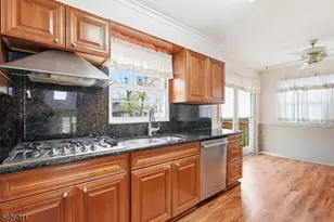 4 Winfield Dr, Parsippany, NJ 07054 - Photo 6