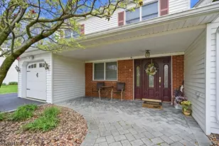 4 Winfield Dr, Parsippany, NJ 07054 - Photo 2