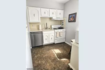800 Old Springfield Ave #19, Summit, NJ 07901 - Photo 6