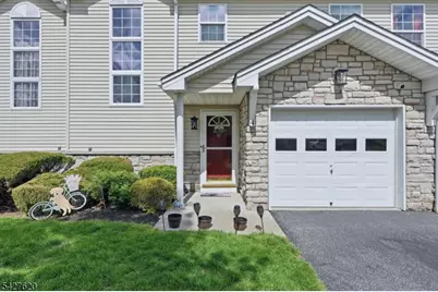 4 Mulberry Ln, Hardyston Township, NJ 07419 - Photo 2