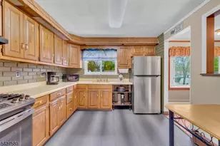 106 Louis Ln, Hackettstown, NJ 07840 - Photo 14