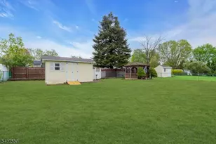 106 Louis Ln, Hackettstown, NJ 07840 - Photo 28