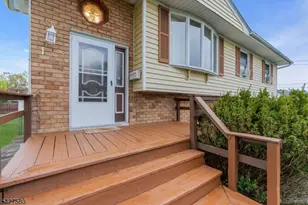 106 Louis Ln, Hackettstown, NJ 07840 - Photo 2