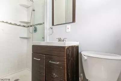 51 Richards St, Newark, NJ 07105 - Photo 32