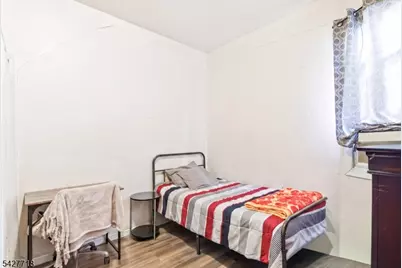 51 Richards St, Newark, NJ 07105 - Photo 8