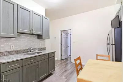 51 Richards St, Newark, NJ 07105 - Photo 6