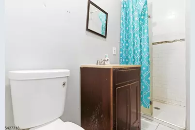 51 Richards St, Newark, NJ 07105 - Photo 24