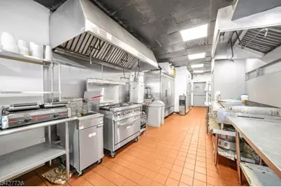 76 Market St, Clifton, NJ 07012 - Photo 10