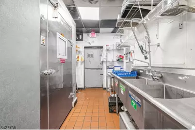 76 Market St, Clifton, NJ 07012 - Photo 14