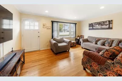 2620 Hamilton Ter, Union Township, NJ 07083 - Photo 4
