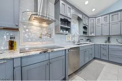 358 S Middlebush Rd, Franklin Township, NJ 08873 - Photo 12