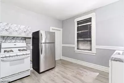 369 E Kinney St, Newark, NJ 07105 - Photo 4