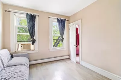 369 E Kinney St, Newark, NJ 07105 - Photo 10
