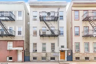 369 E Kinney St, Newark, NJ 07105 - Photo 1