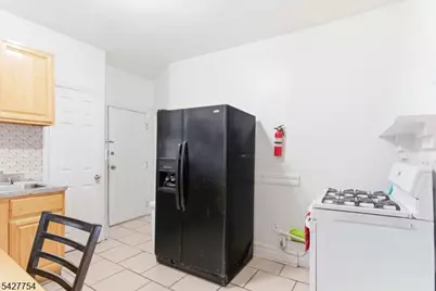 369 E Kinney St, Newark, NJ 07105 - Photo 16