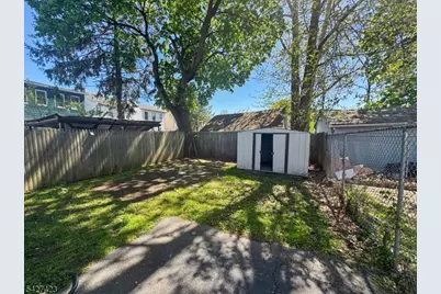 11 Lentz Pl, Irvington, NJ 07111 - Photo 4
