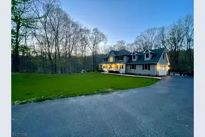 105 Orben Dr, Roxbury Township, NJ 07850 - Photo 32