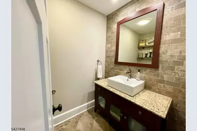 105 Orben Dr, Roxbury Township, NJ 07850 - Photo 10
