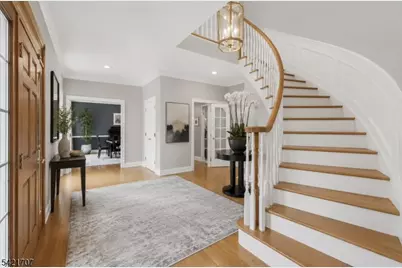 3 Lockwood Dr, Bridgewater Twp., NJ 08807 - Photo 2
