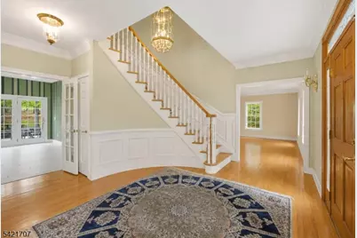 3 Lockwood Dr, Bridgewater Twp., NJ 08807 - Photo 2