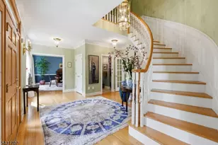 3 Lockwood Dr, Bridgewater, NJ 08807 - Photo 2
