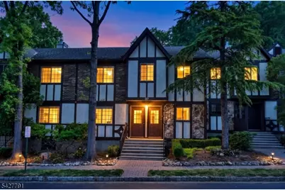 3707 Mark Twain Way, Mahwah, NJ 07430 - Photo 2