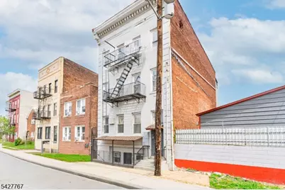 204 Parkhurst St, Newark, NJ 07114 - Photo 2