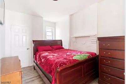 204 Parkhurst St, Newark, NJ 07114 - Photo 16