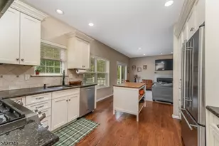 45 Grandin Ct, Union Township, NJ 08802 - Photo 2