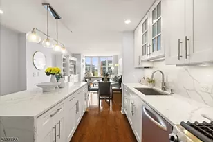 1125 Maxwell Ln, Hoboken, NJ 07030 - Photo 4