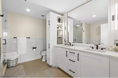 1125 Maxwell Ln #1115, Hoboken, NJ 07030 - Photo 14