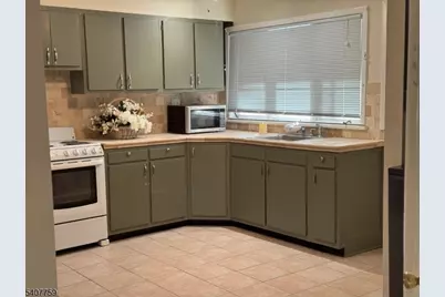 53 Third Street, Franklin Township, NJ 08886 - Photo 4