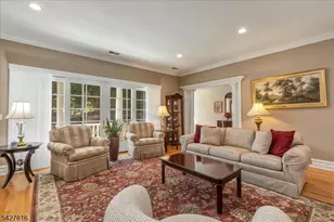 29 Schmidt Cir, Watchung, NJ 07069 - Photo 6
